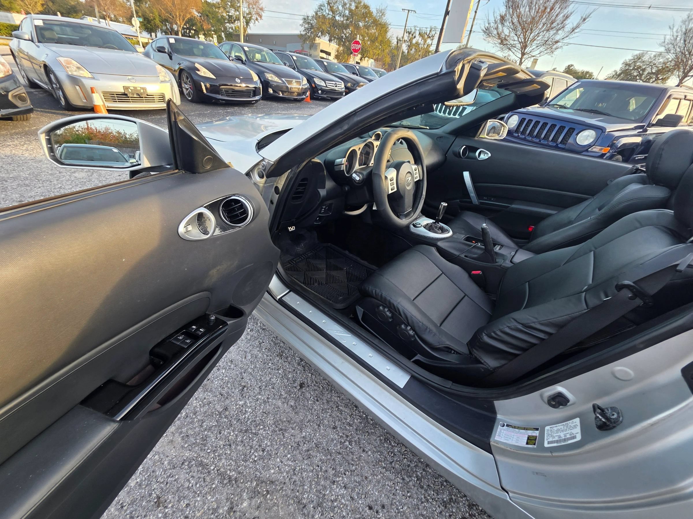 Used 2007 Nissan 350Z Enthusiast RWD image 12