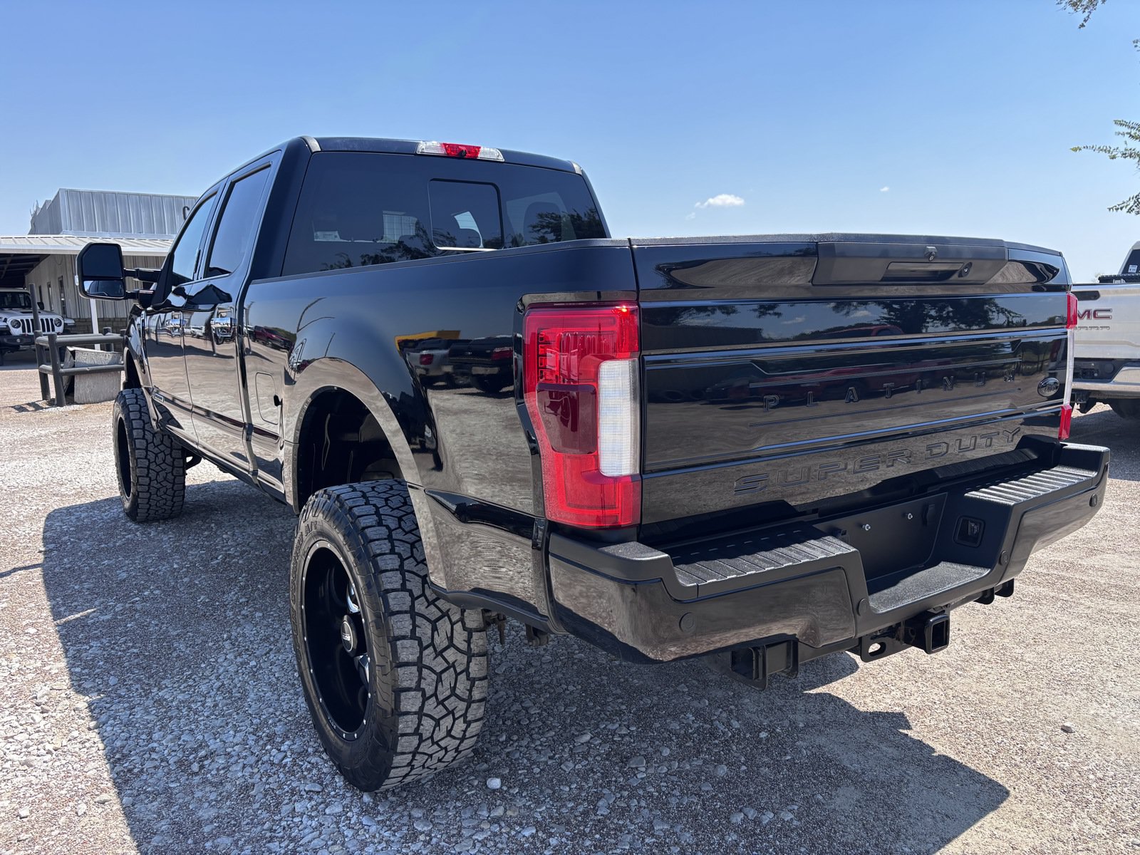 Used 2018 Ford F250 Platinum w/ Platinum Ultimate Package AWD/4WD image 3