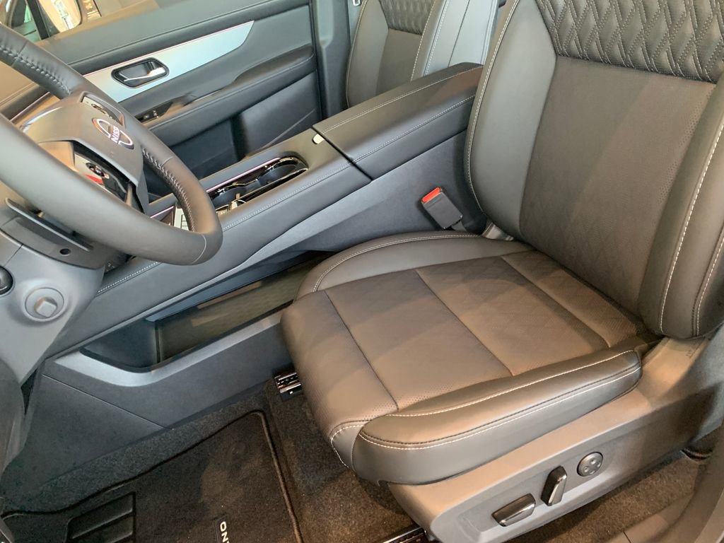New 2026 Nissan Murano Platinum AWD/4WD image 17