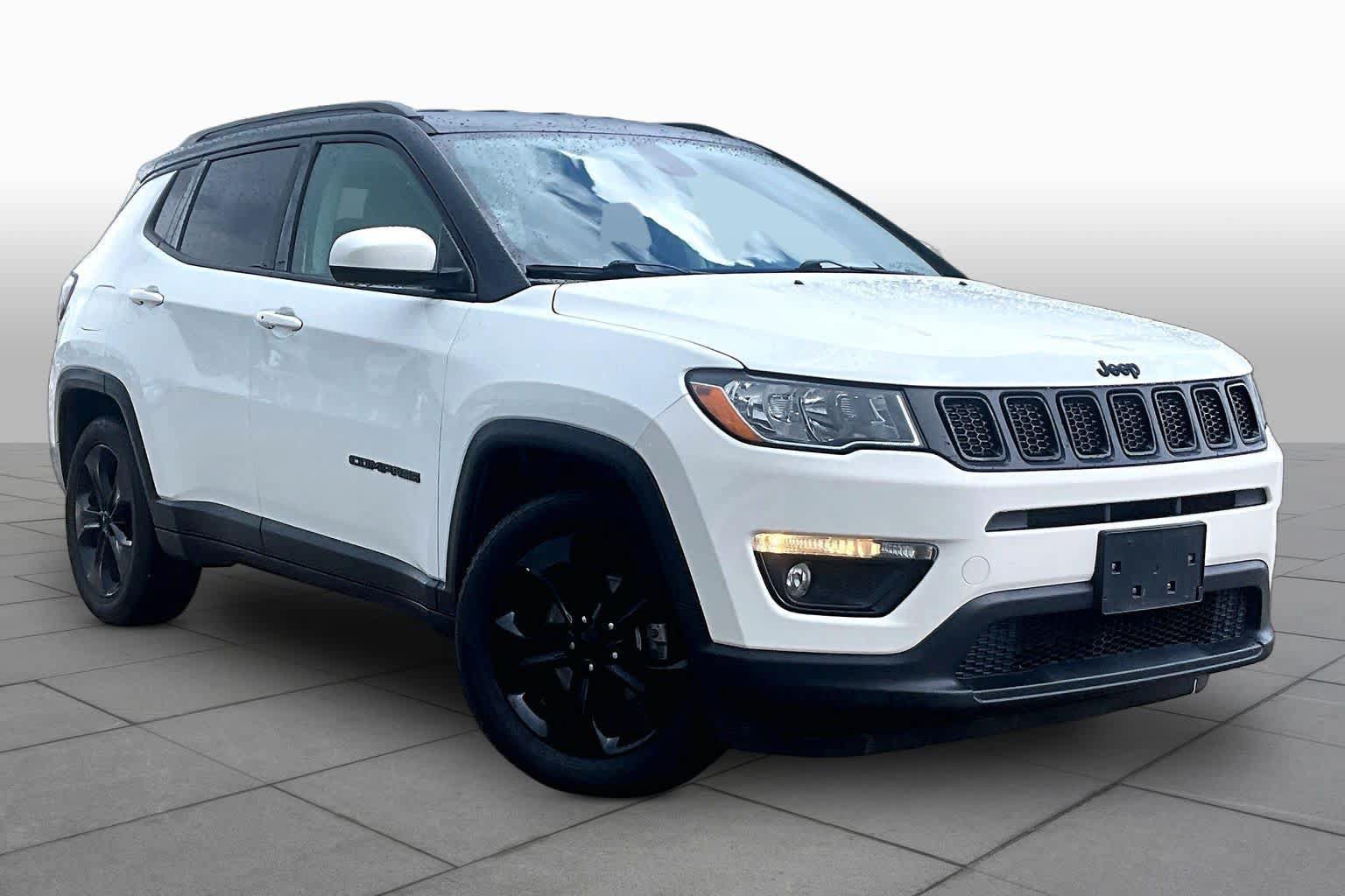 Used 2021 Jeep Compass Latitude FWD image 3