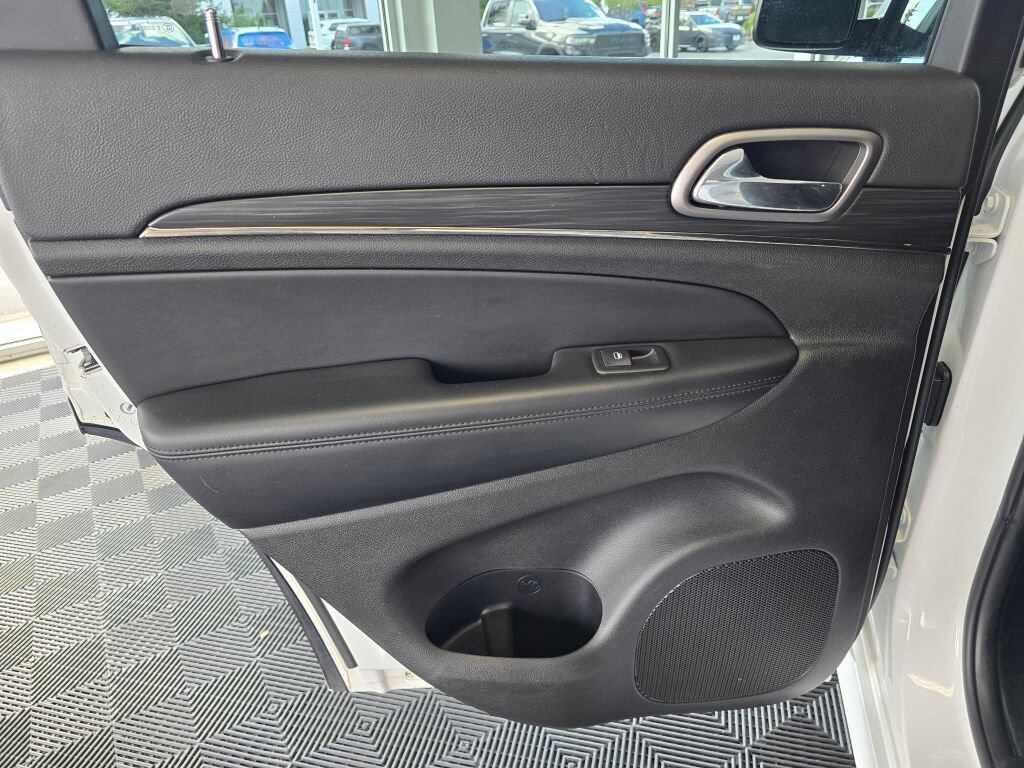 Used 2020 Jeep Grand Cherokee Limited X image 41