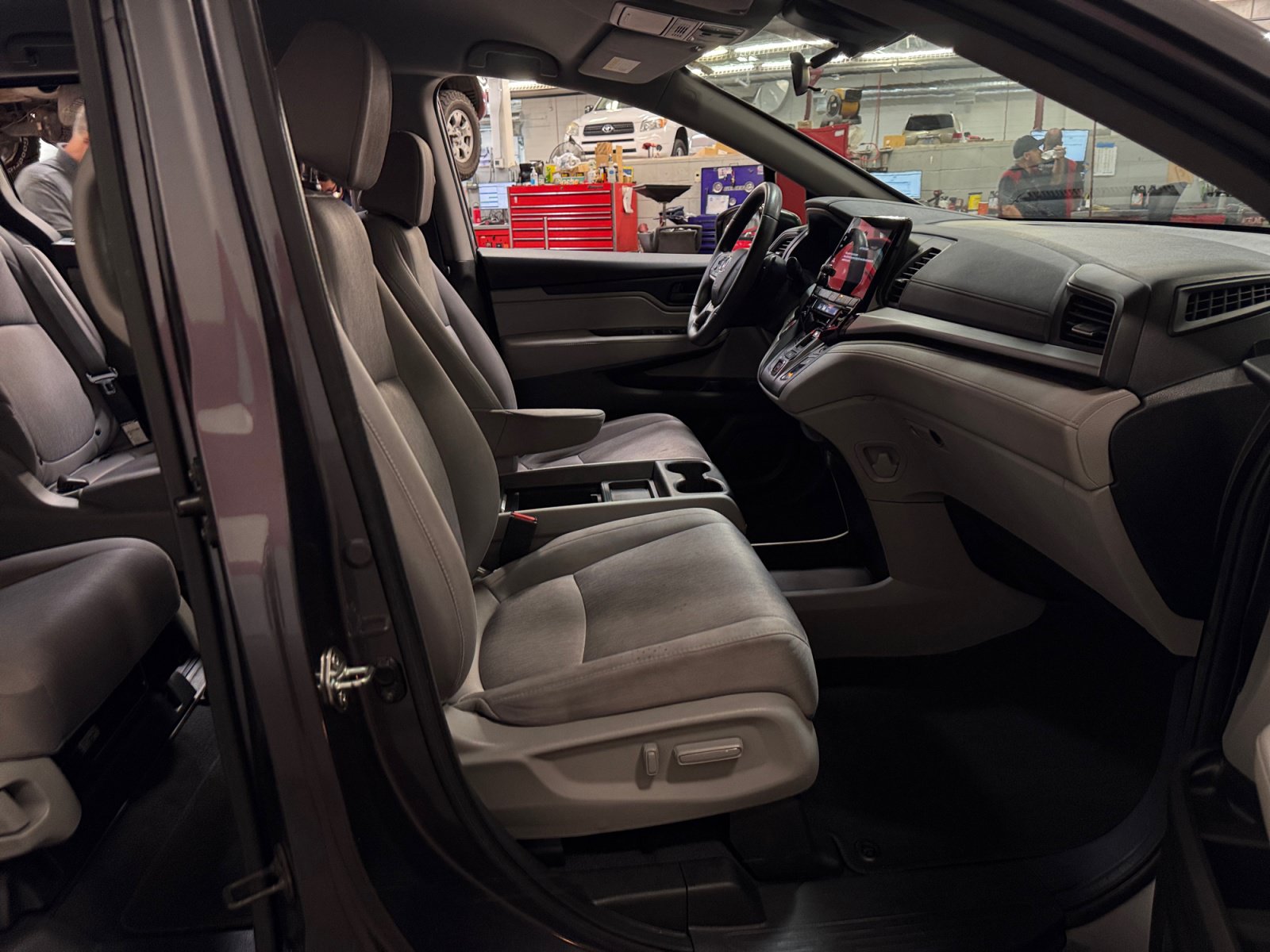 Used 2020 Honda Odyssey EX image 19