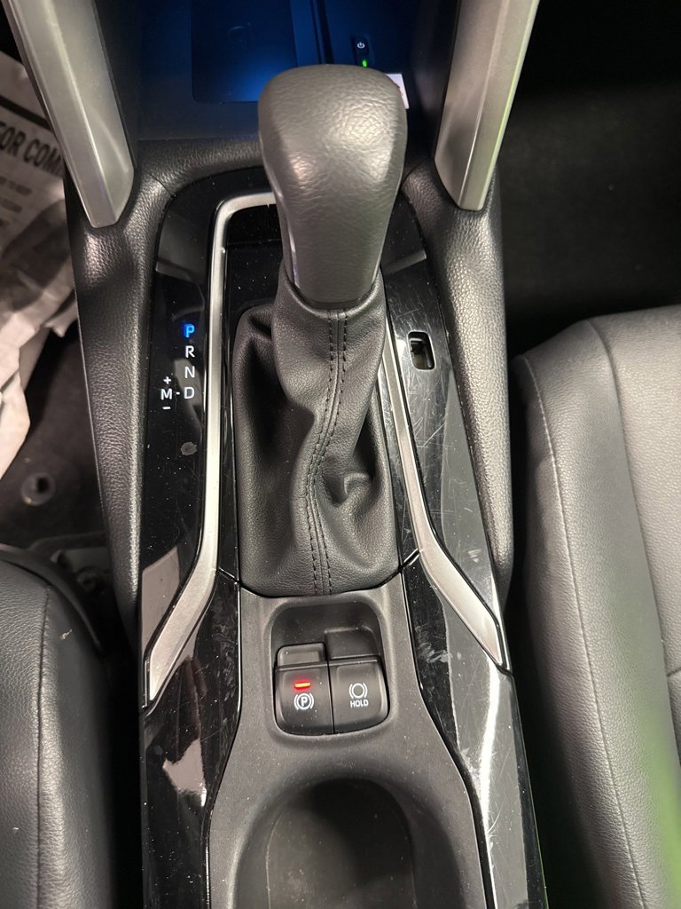 Used 2023 Toyota Corolla Cross XLE image 9