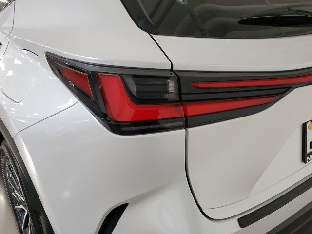 Used 2025 Lexus NX 350 AWD w/ Accessory Package (2T) image 31