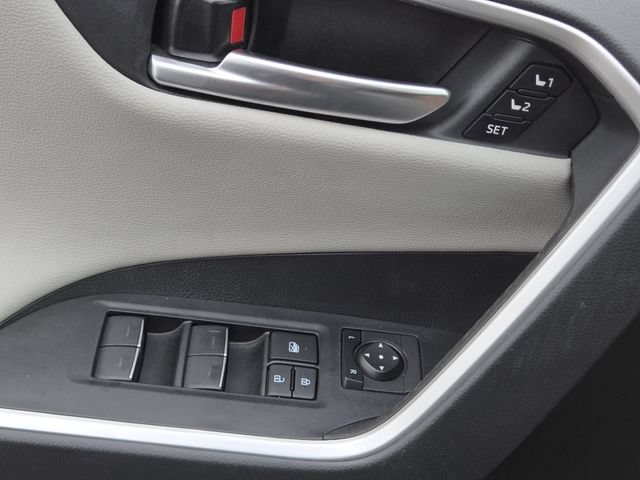 Used 2024 Toyota RAV4 Limited AWD/4WD image 27