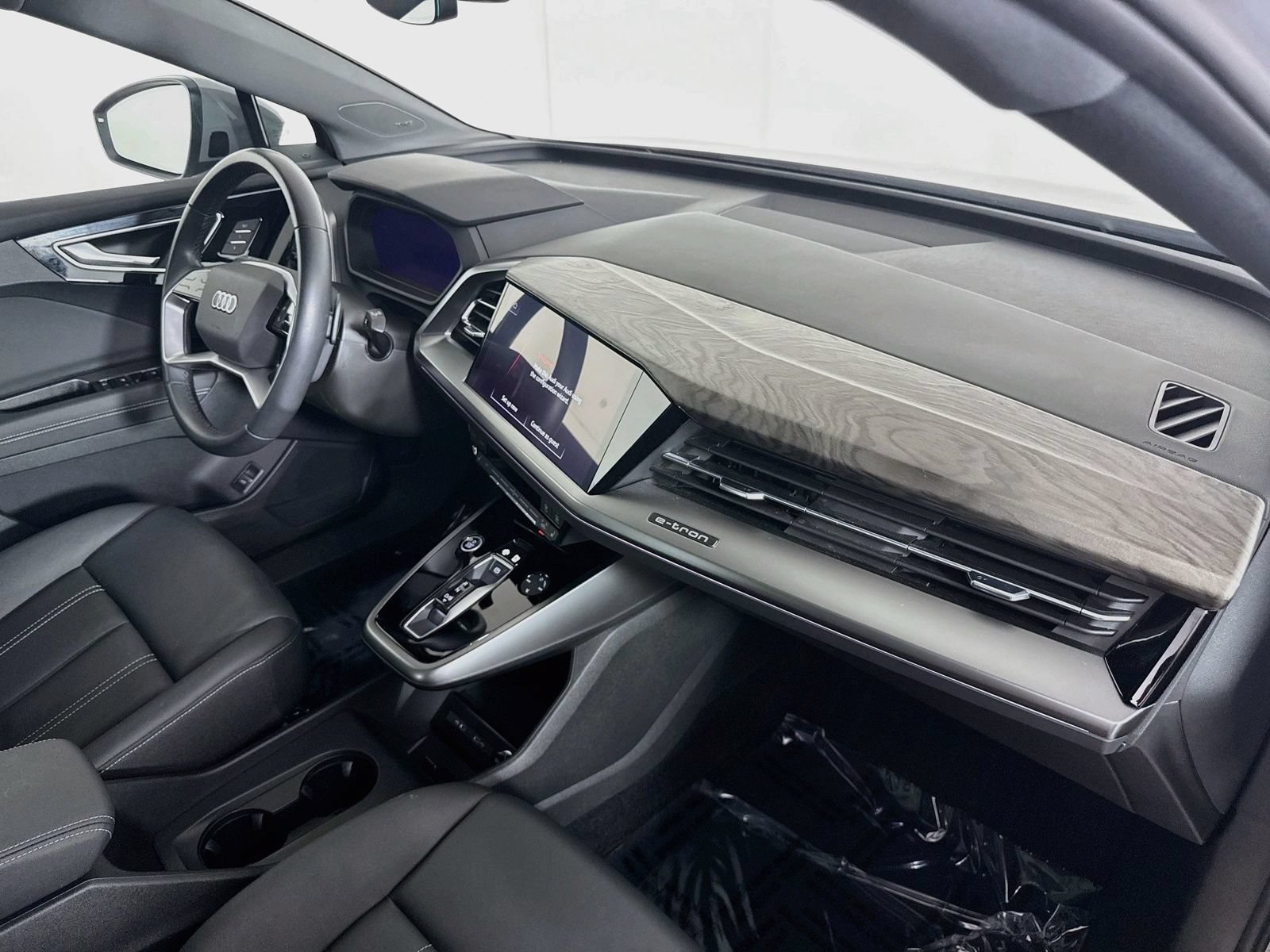 Certified 2023 Audi Q4 e-tron Premium Plus w/ Premium Plus AWD/4WD image 28