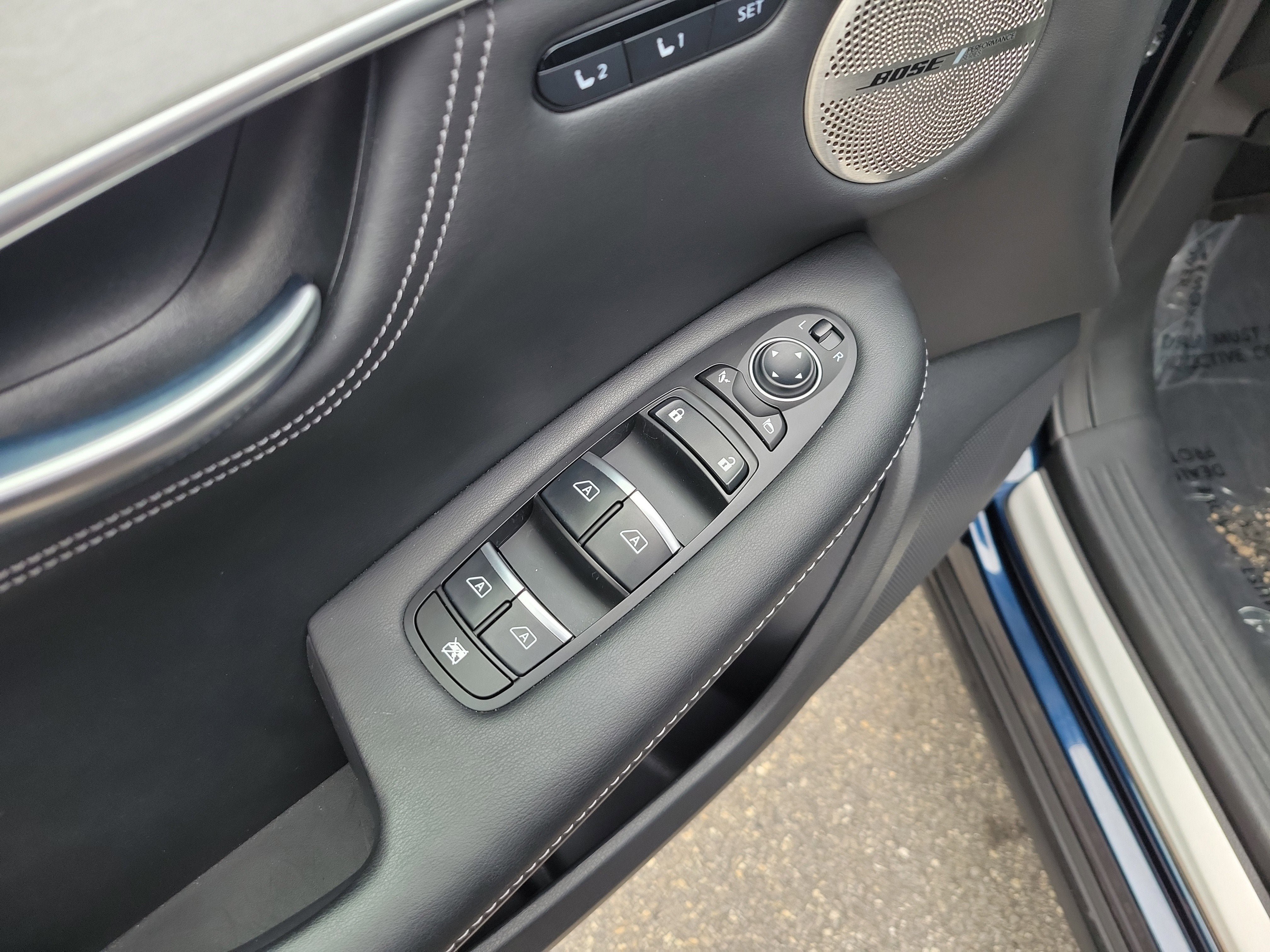 Used 2023 INFINITI QX50 Sensory AWD/4WD image 18