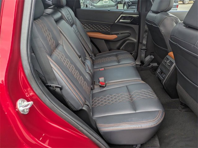 Used 2023 Mitsubishi Outlander SE image 31