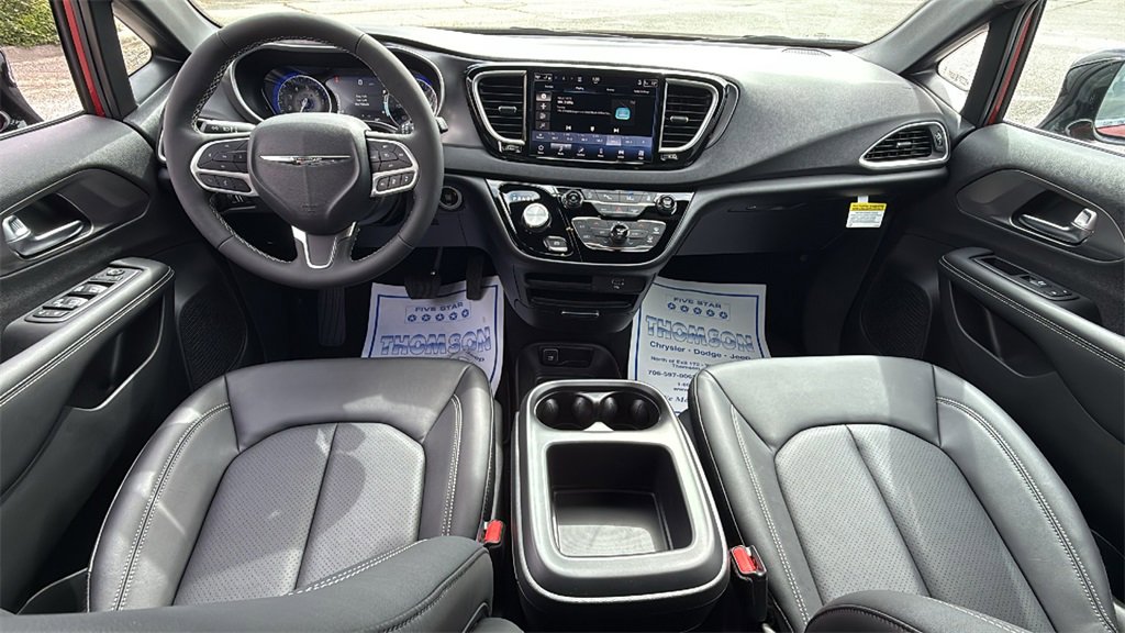 New 2026 Chrysler Voyager LX image 14