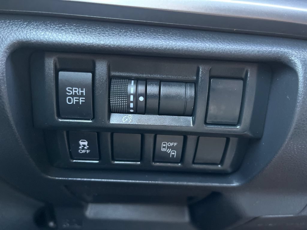 Used 2019 Subaru Crosstrek 2.0i Limited w/ Moonroof Package w/Navigation AWD/4WD image 26