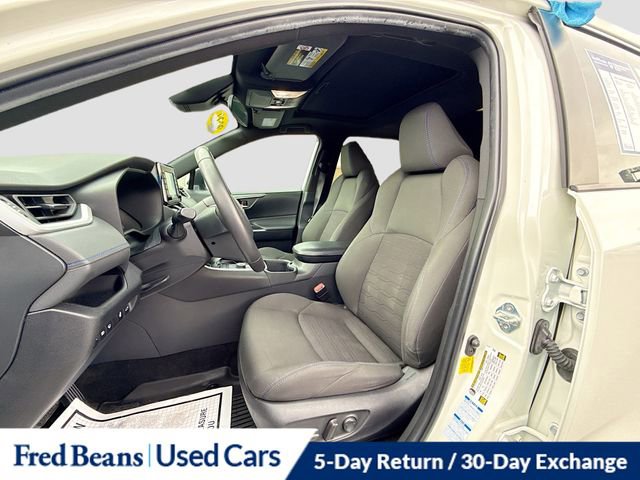 Used 2022 Toyota RAV4 SE w/ Convenience Package image 23