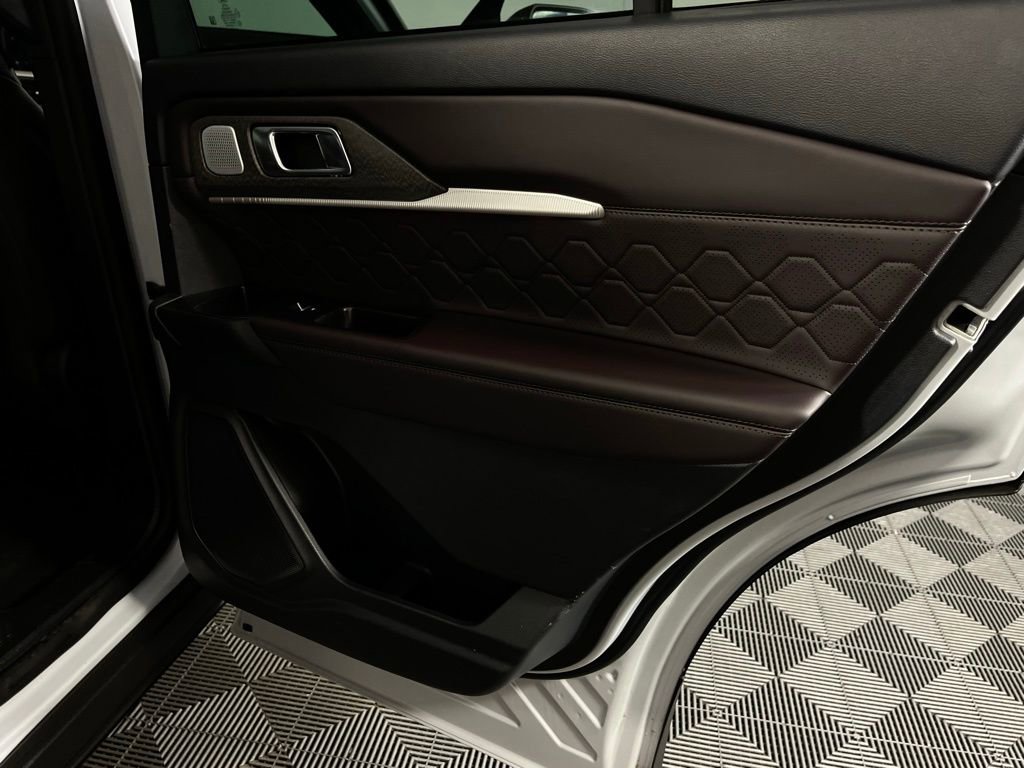 Used 2025 Ford Explorer Platinum w/ LUX Leather Package image 33