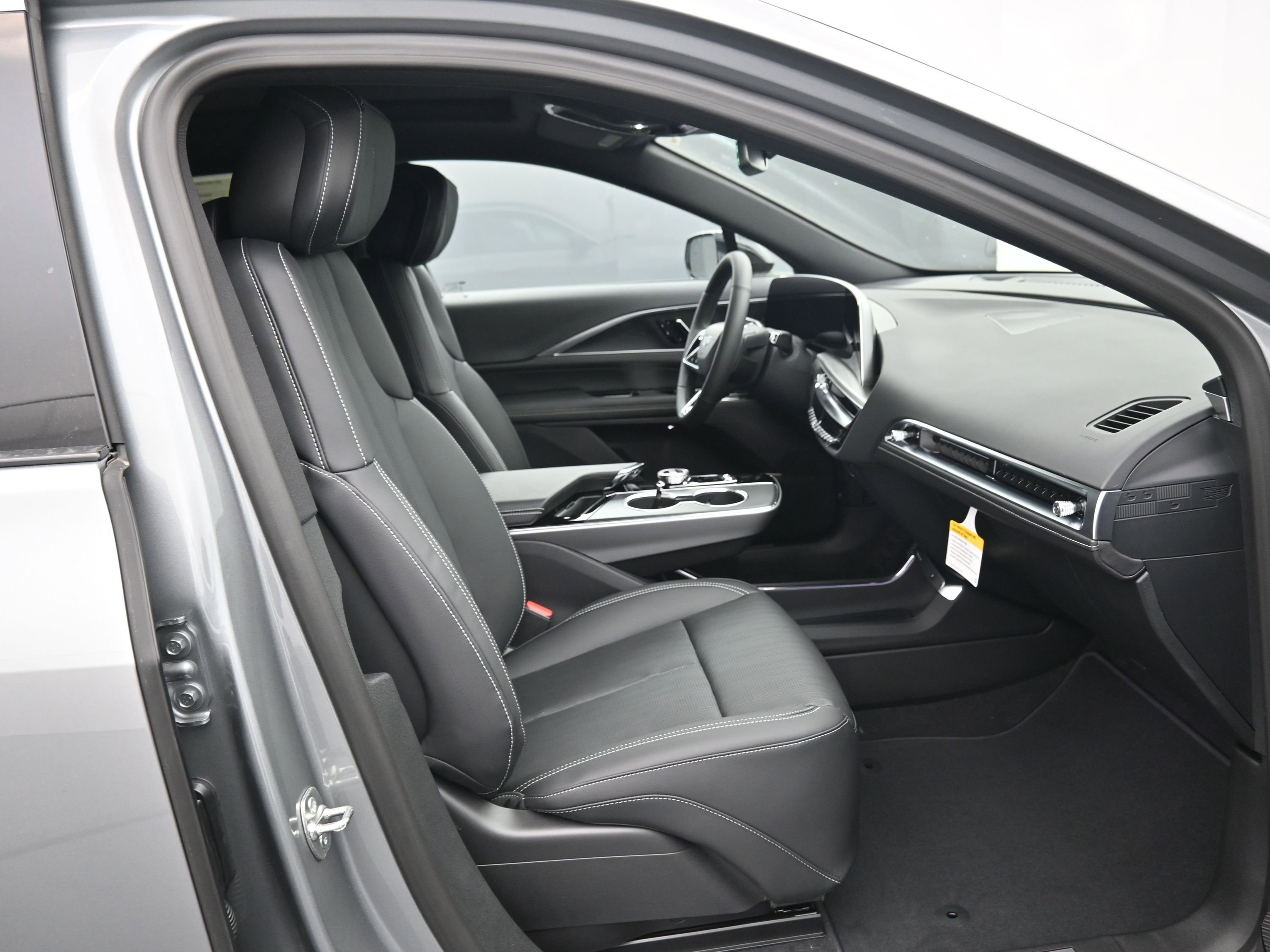 New 2025 Cadillac Lyriq Luxury image 13