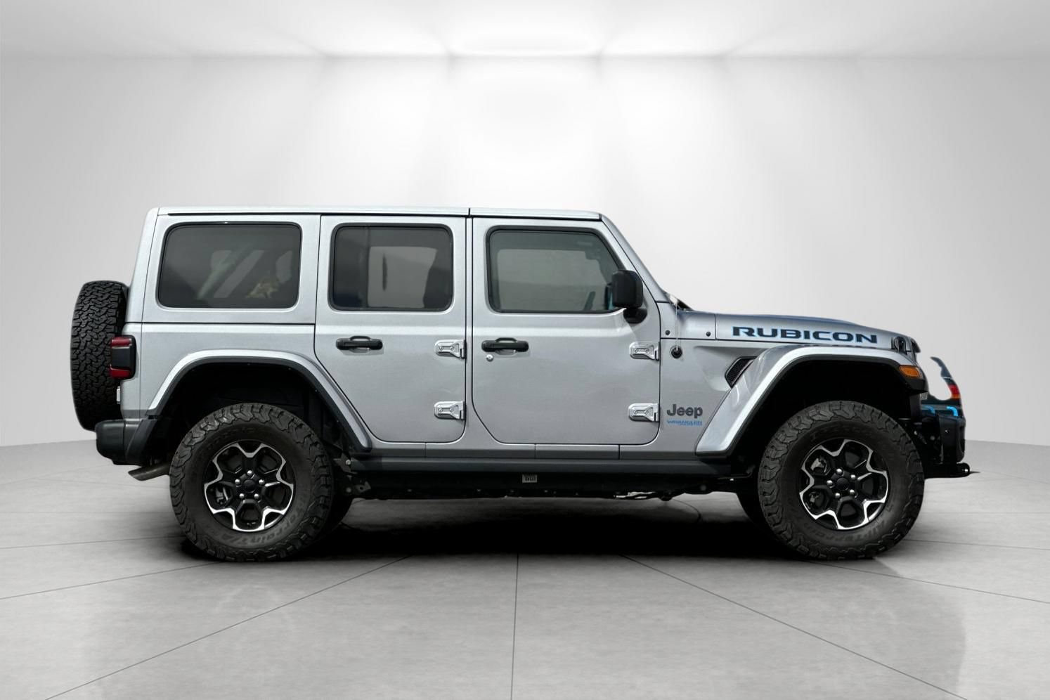 Used 2021 Jeep Wrangler Unlimited Rubicon 4xe w/ Steel Bumper Group AWD/4WD image 2