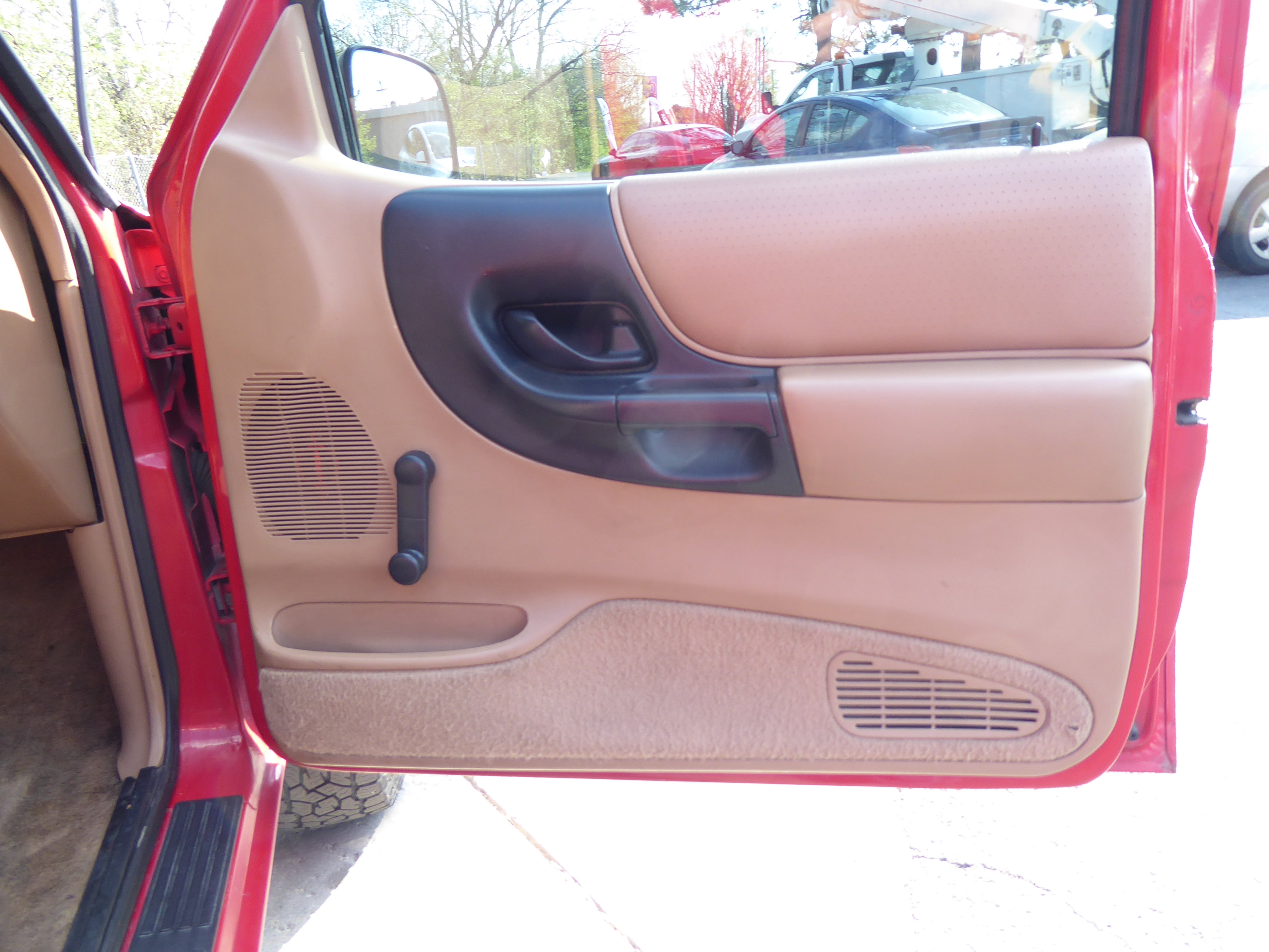 Used 1996 Ford Ranger XL image 13