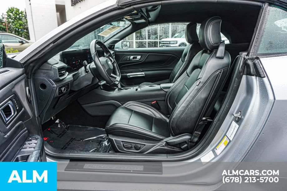 Used 2025 Ford Mustang Premium RWD image 19