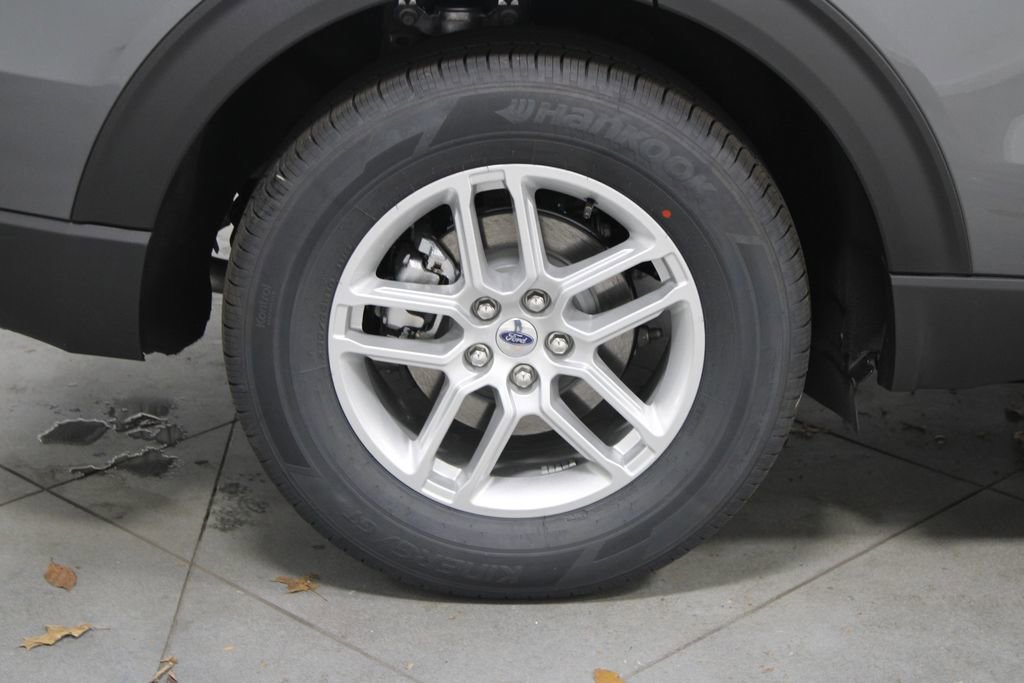 New 2026 Ford Explorer Active image 12