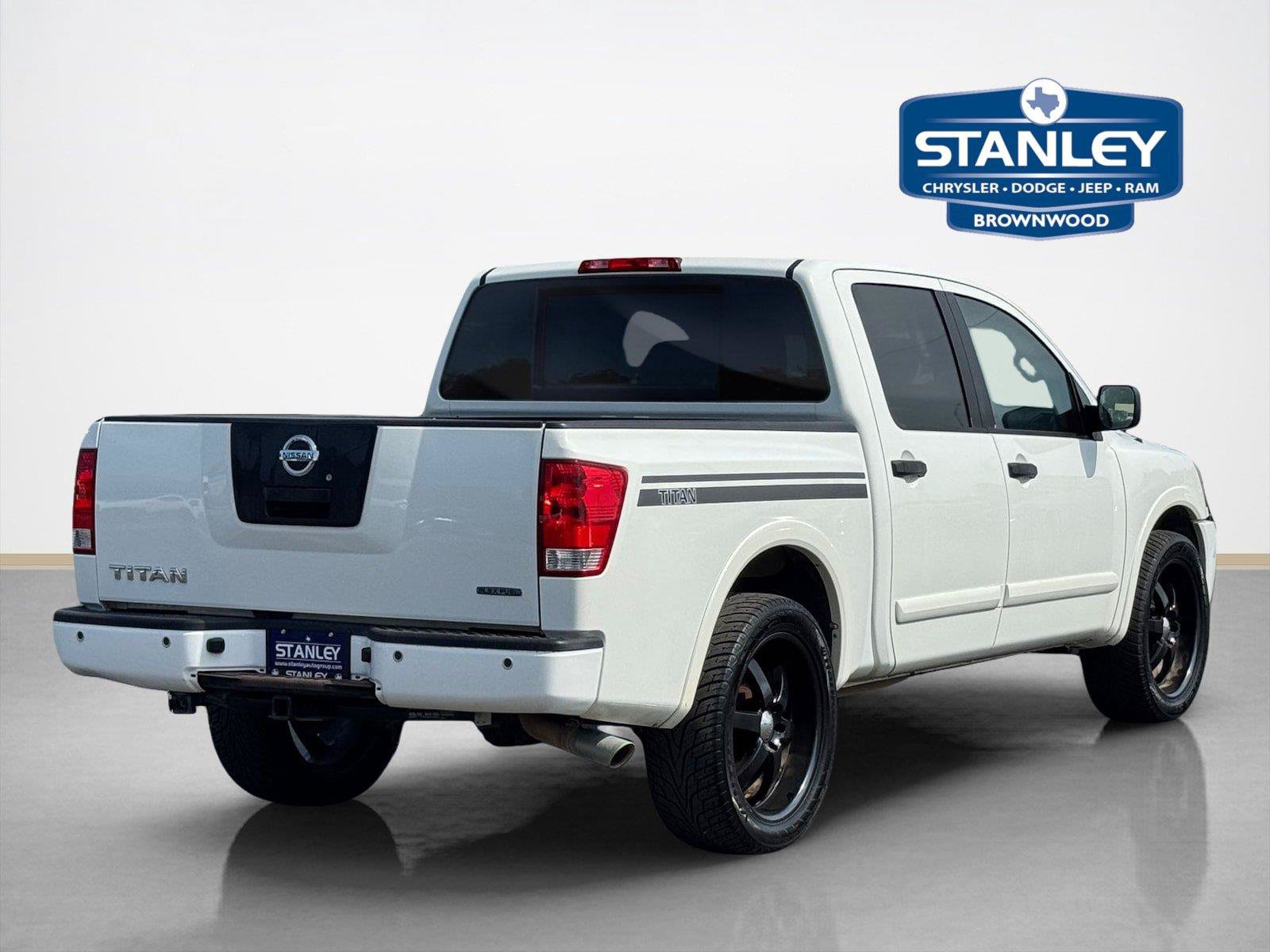 Used 2012 Nissan Titan SV w/ Sport Appearance Pkg RWD image 12