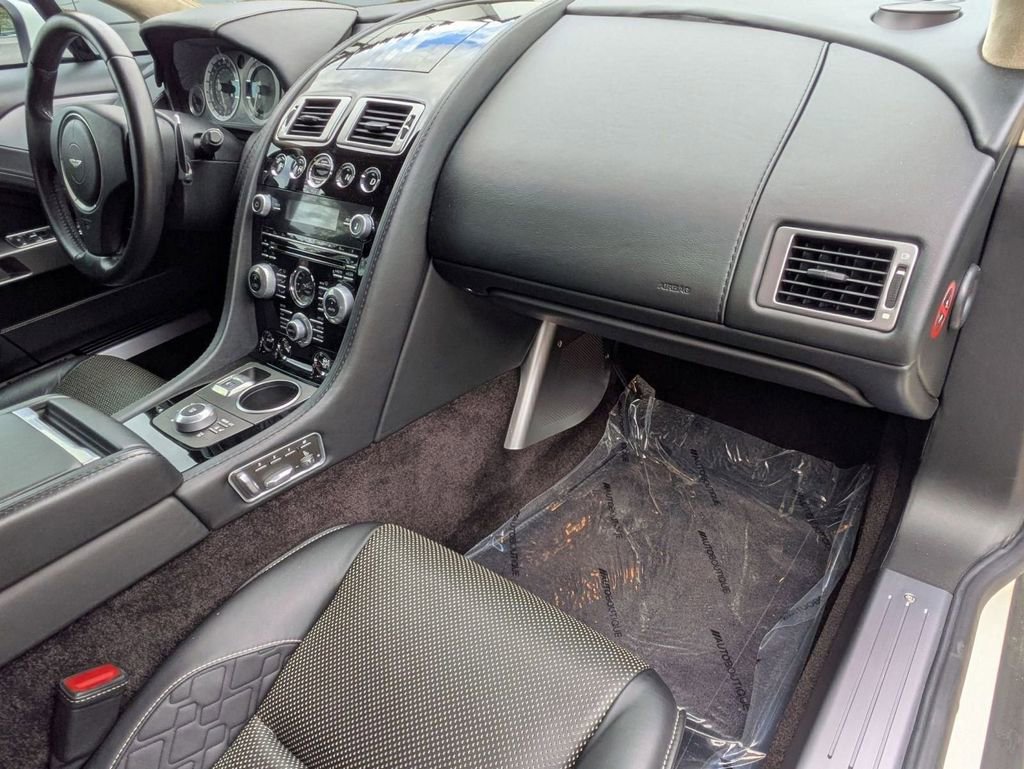 Used 2015 Aston Martin Rapide S image 27