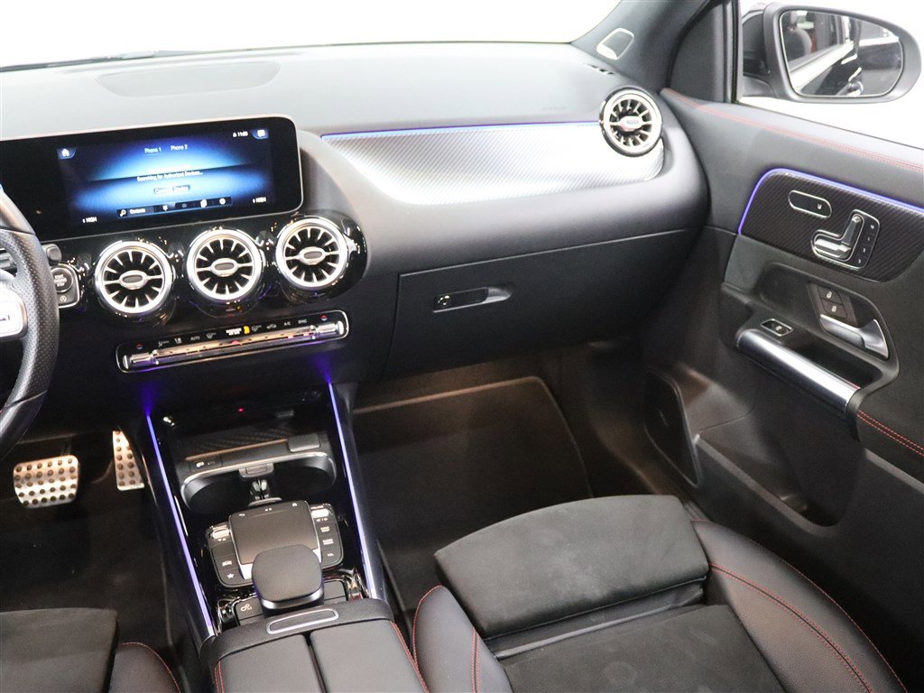 Used 2021 Mercedes-Benz GLA 35 AMG 4MATIC image 21