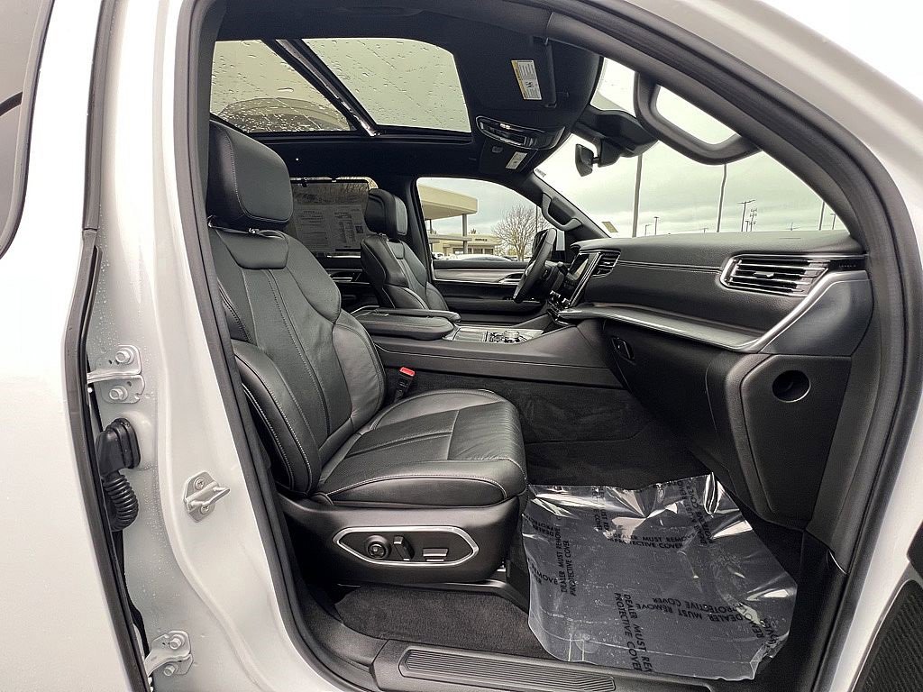 Used 2022 Jeep Wagoneer Series III image 30