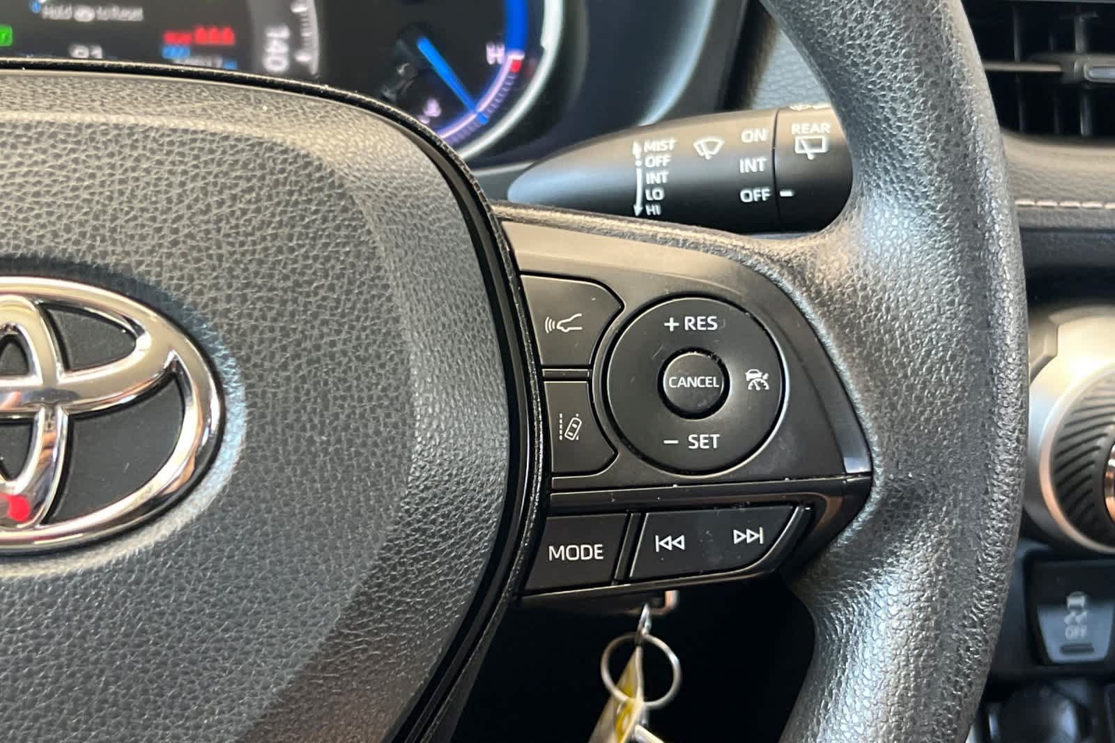 Certified 2023 Toyota RAV4 LE AWD/4WD image 26