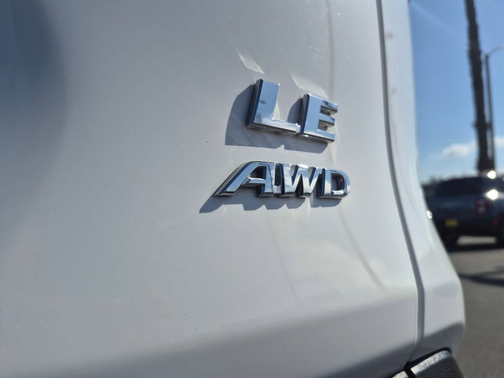 Used 2025 Toyota RAV4 LE image 9