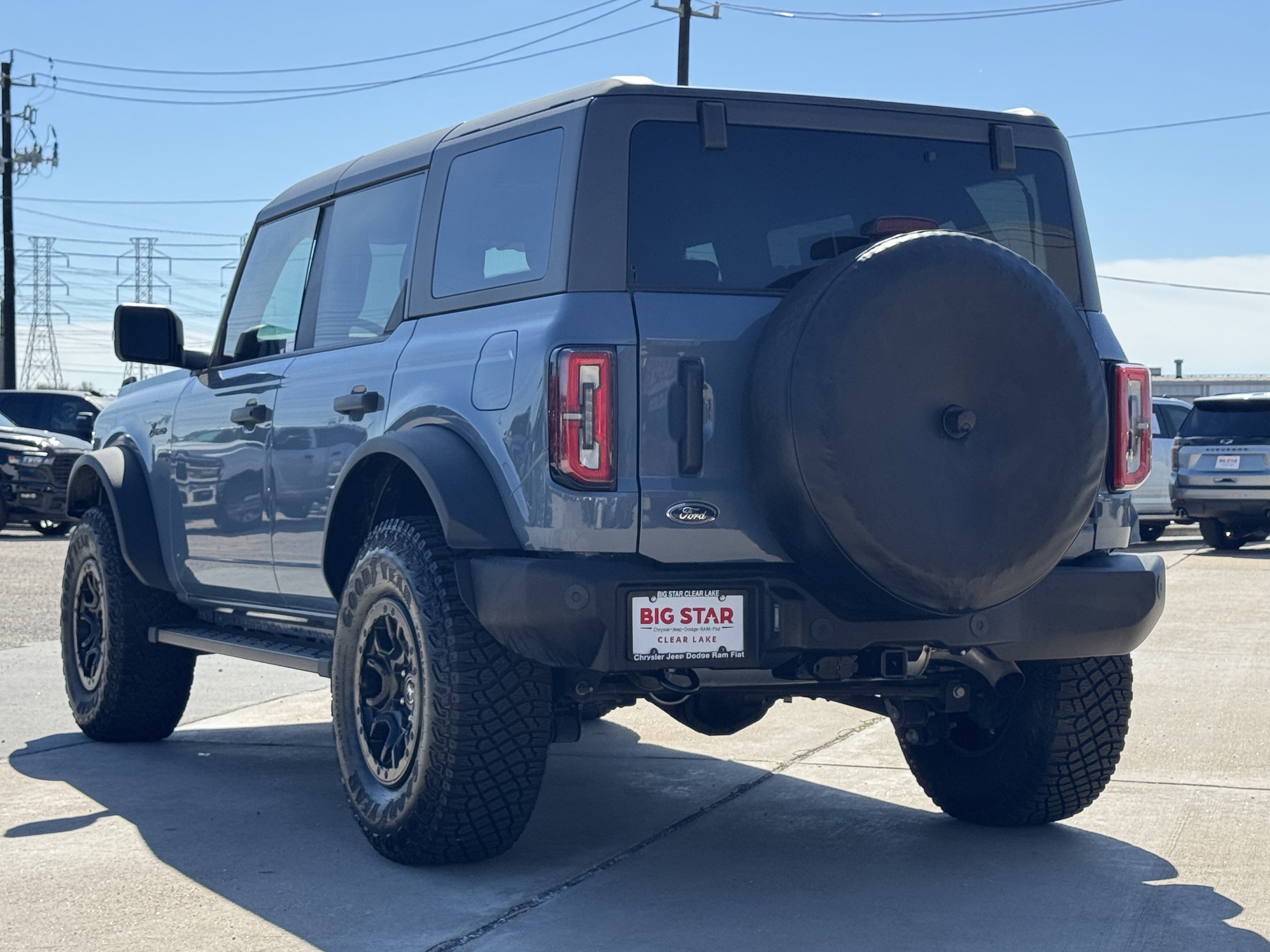 Used 2023 Ford Bronco Wildtrak image 9