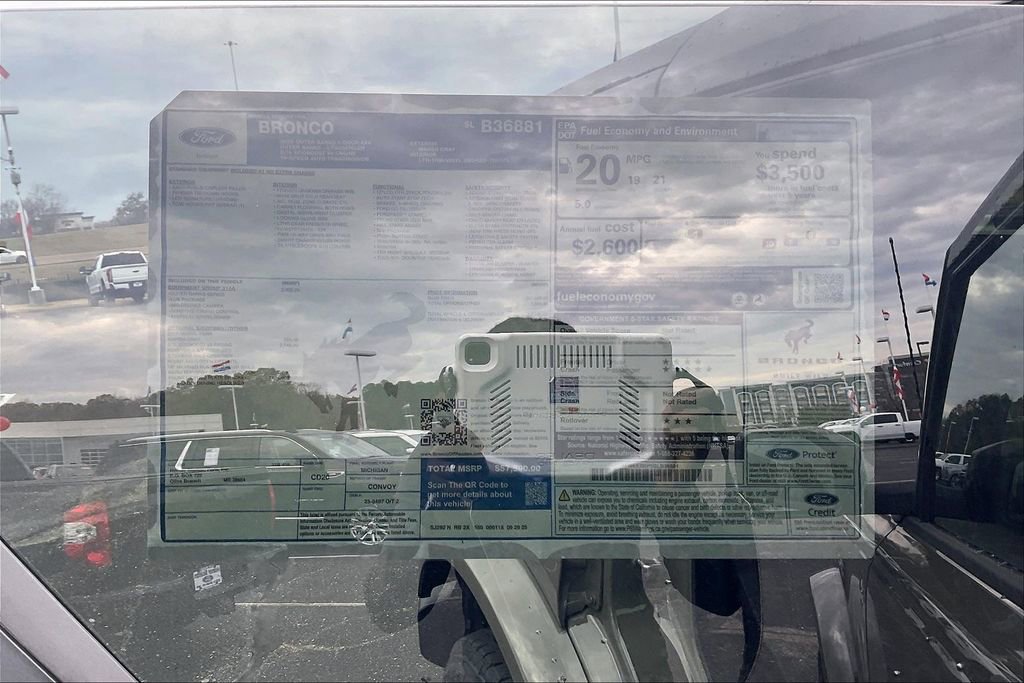 New 2025 Ford Bronco Outer Banks image 14