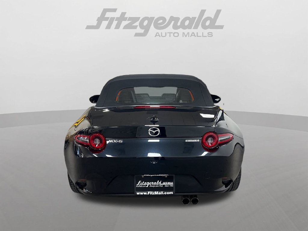 Used 2024 MAZDA MX-5 Miata Grand Touring RWD image 5