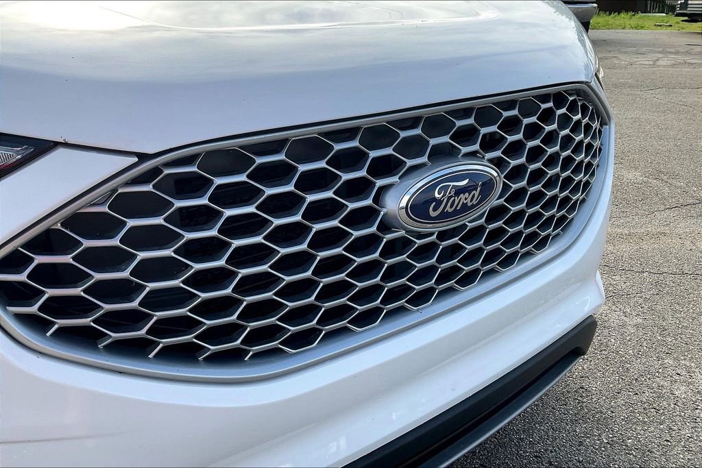 Used 2023 Ford Edge SEL AWD/4WD image 30