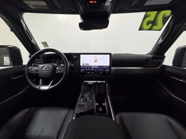Used 2025 Lexus GX 550 AWD/4WD image 19
