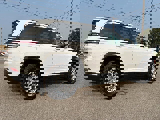 New 2025 Jeep Grand Cherokee Laredo X image 5