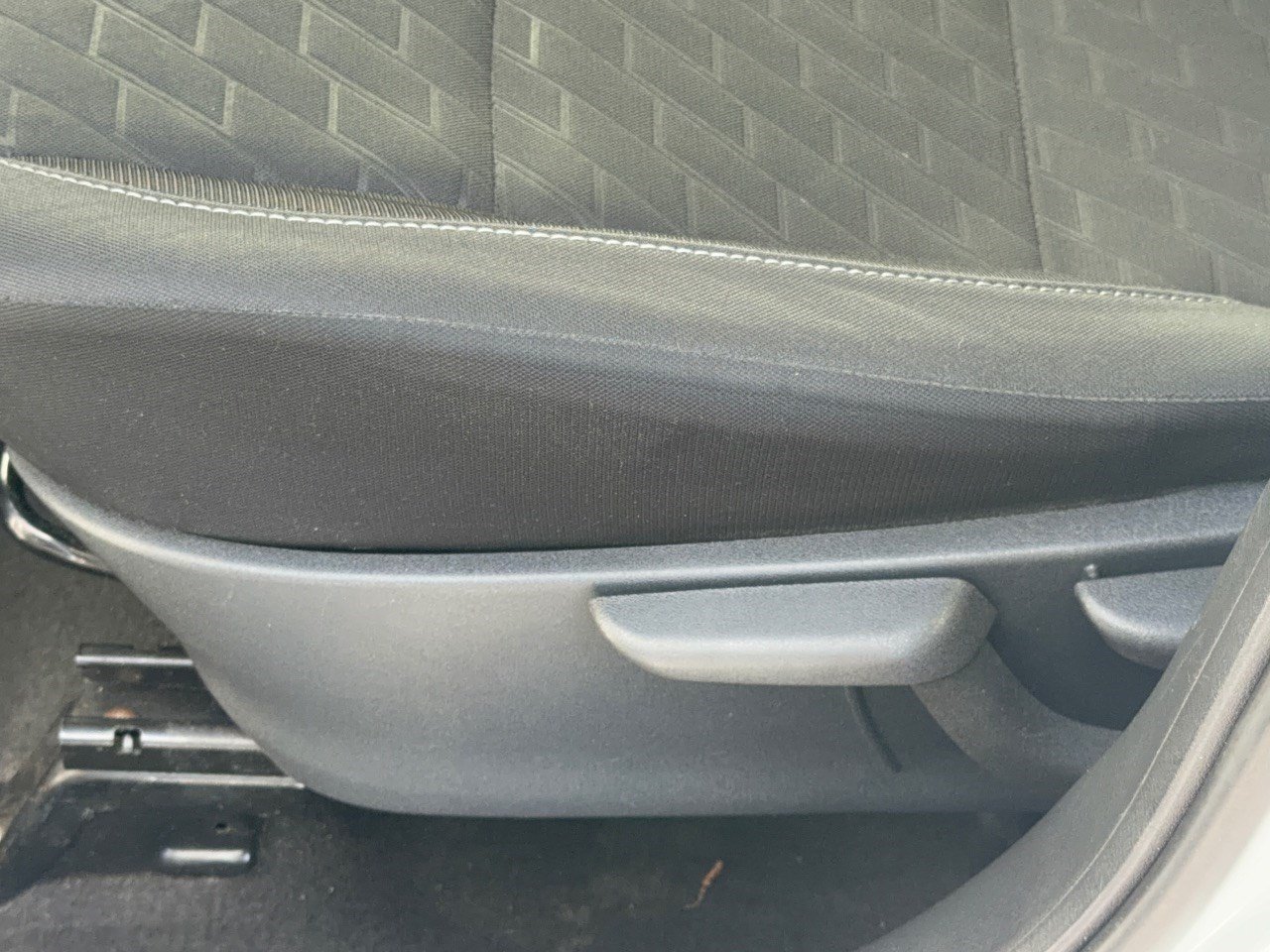Used 2023 Nissan Kicks SV FWD image 16