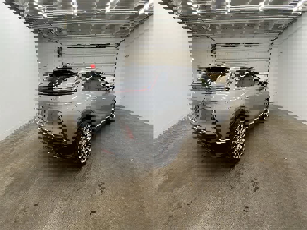 Certified 2024 Cadillac Lyriq Luxury w/ LPO, Floor Liner Package image 6