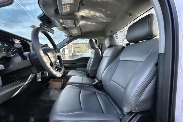 Used 2024 Ford F550 4x4 Regular Cab Super Duty image 11