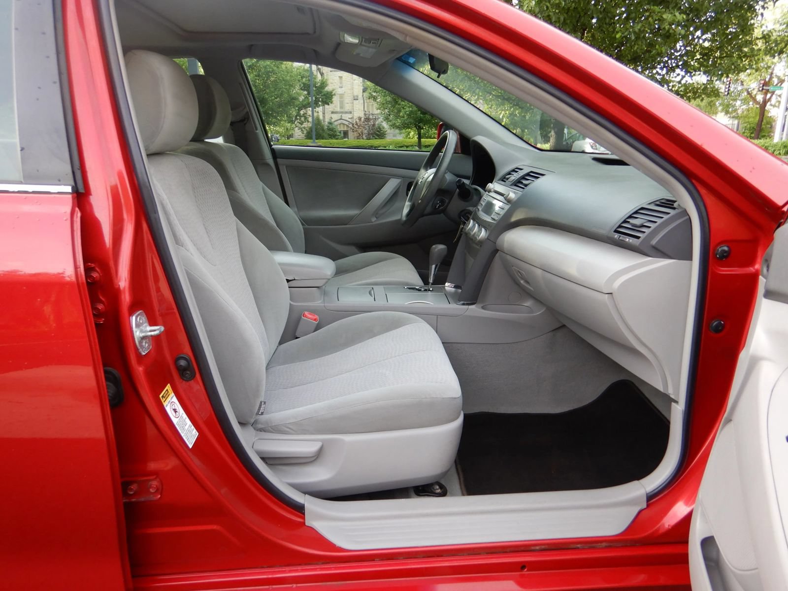 Used 2011 Toyota Camry LE w/ LE Extra-Value Pkg FWD image 18