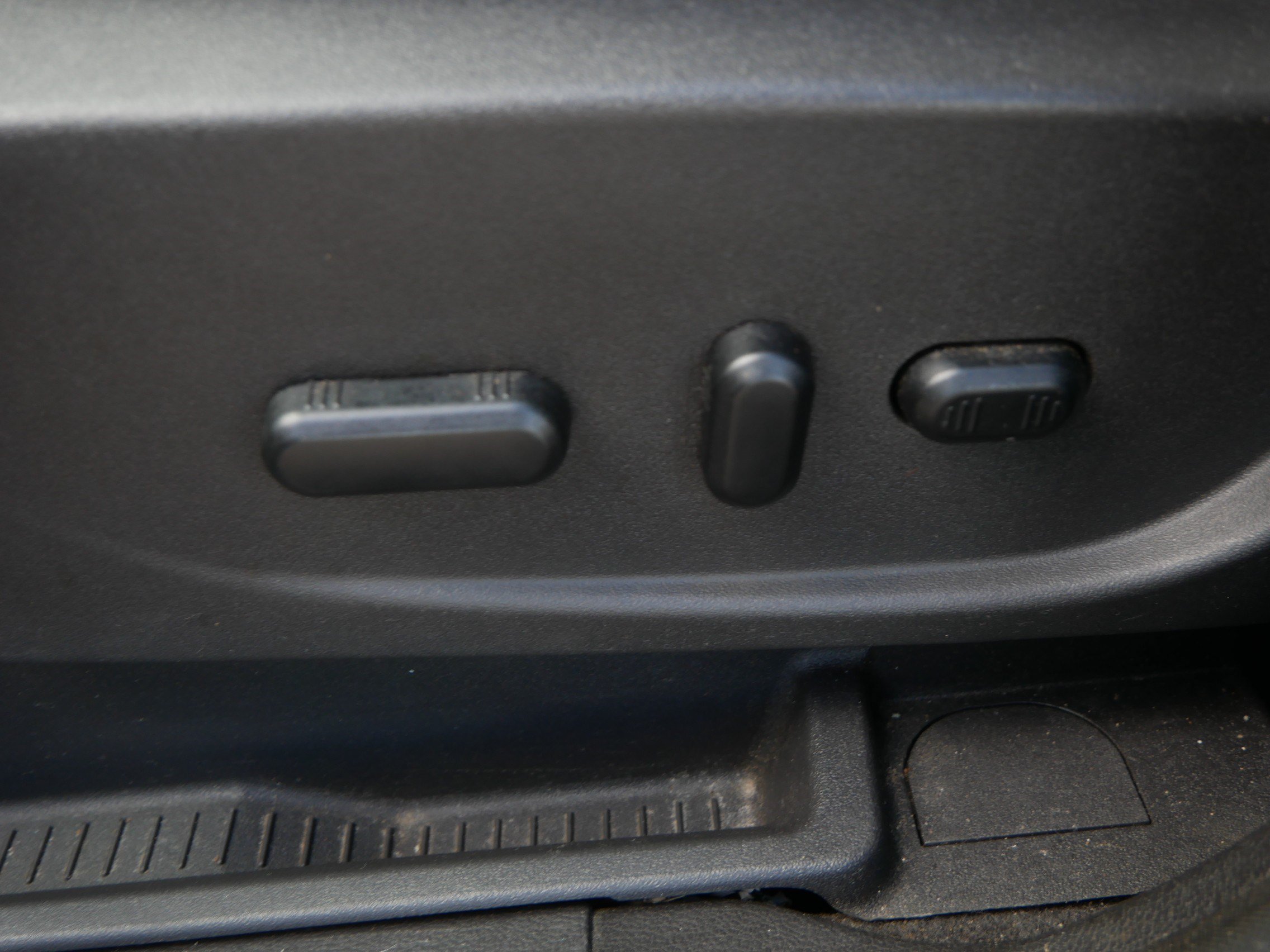Used 2013 Ford Escape SEL FWD image 24