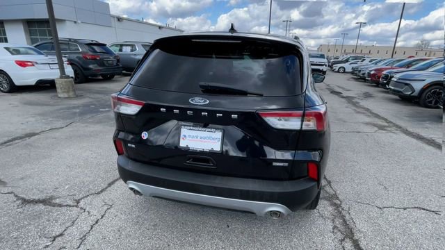 Used 2020 Ford Escape SE Sport image 9
