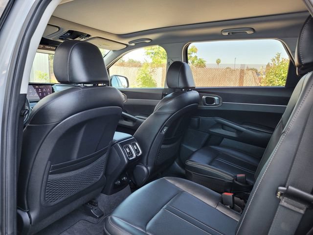 Certified 2023 Kia Sorento EX w/ Panoramic Sunroof Package FWD image 17