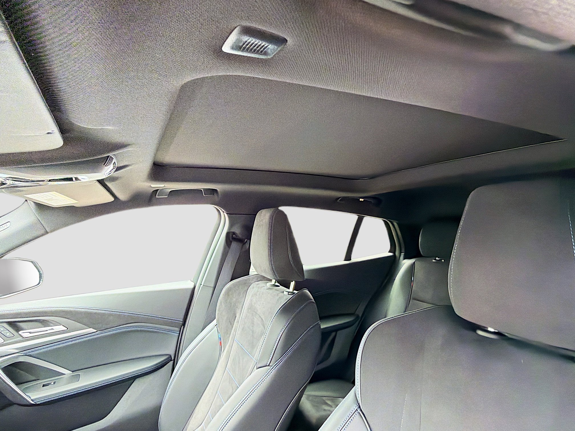 Used 2025 BMW X2 M35i image 27