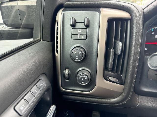 Used 2019 GMC Sierra 2500 Denali w/ Duramax Plus Package AWD/4WD image 18