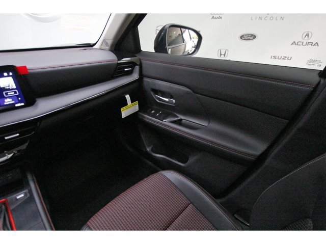 New 2027 Nissan Kicks SR w/ SR Premium Package FWD image 8