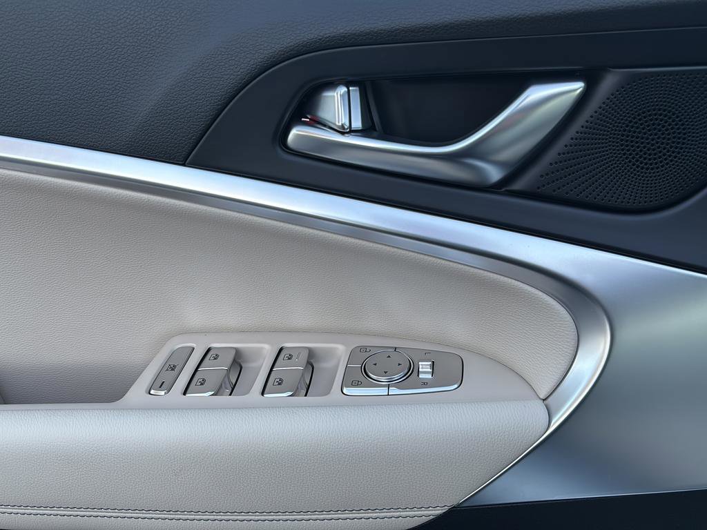 Certified 2026 Genesis G70 2.5T image 15