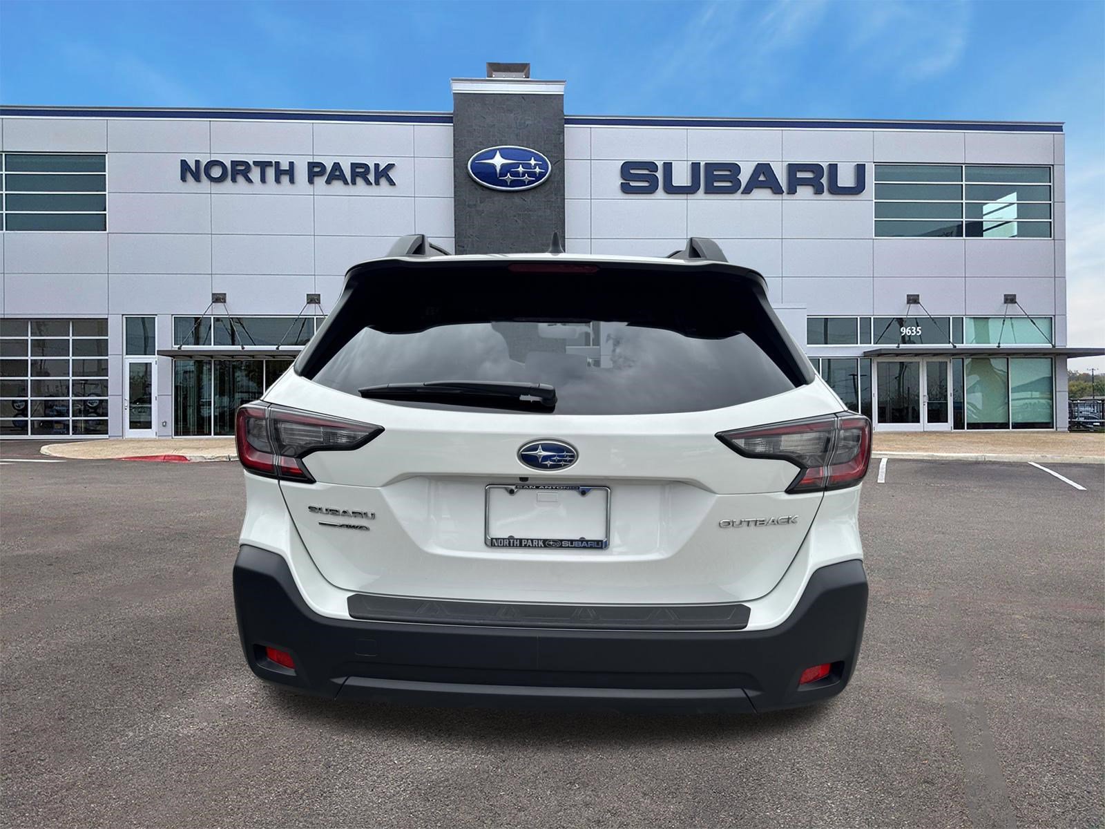 Certified 2024 Subaru Outback Premium AWD/4WD image 4