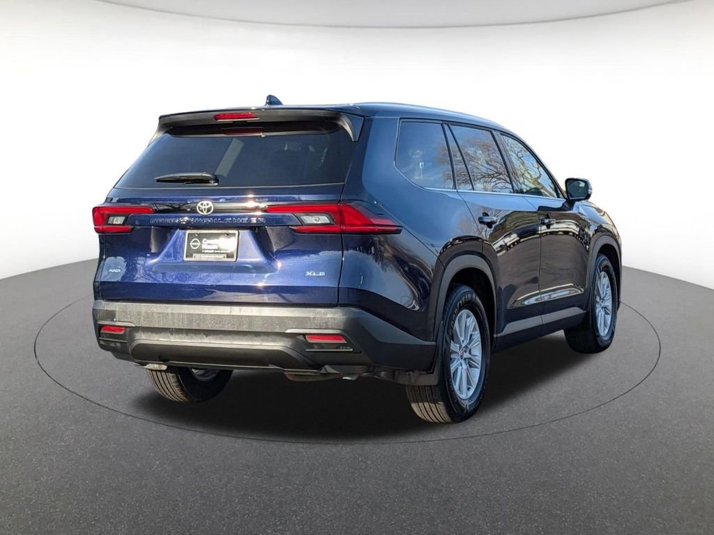 Used 2025 Toyota Grand Highlander AWD image 5