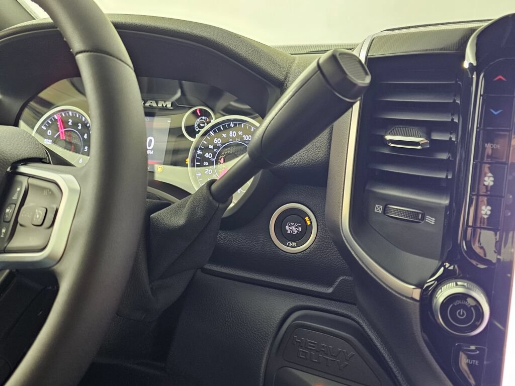 New 2026 RAM 2500 Big Horn AWD/4WD image 31