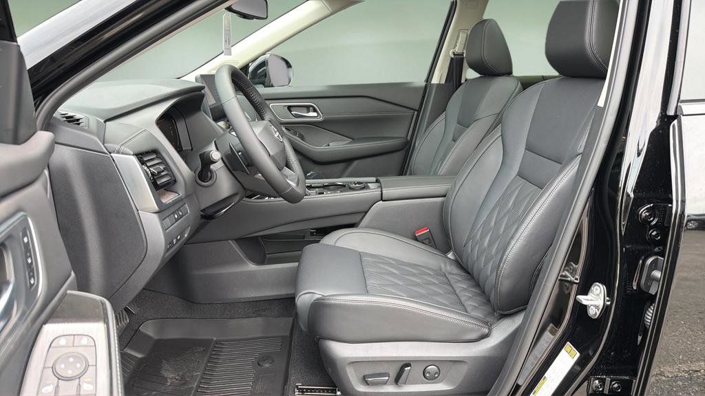 New 2026 Nissan Rogue Platinum AWD/4WD image 19