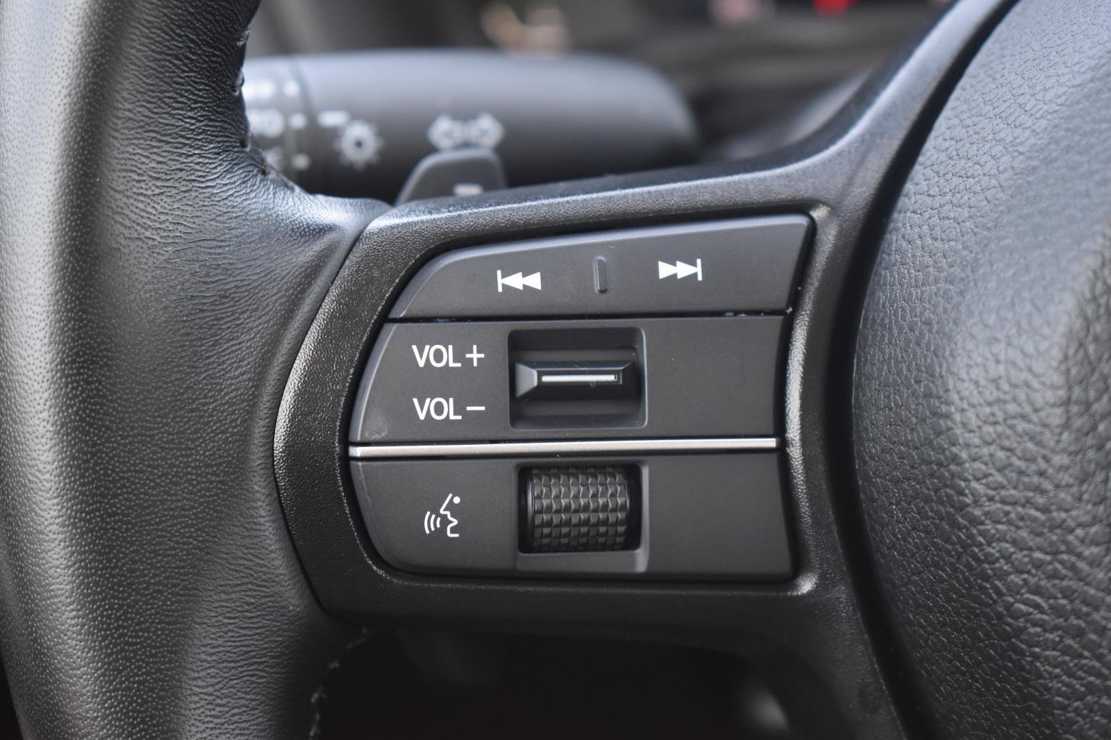 Used 2025 Honda Accord EX-L image 6