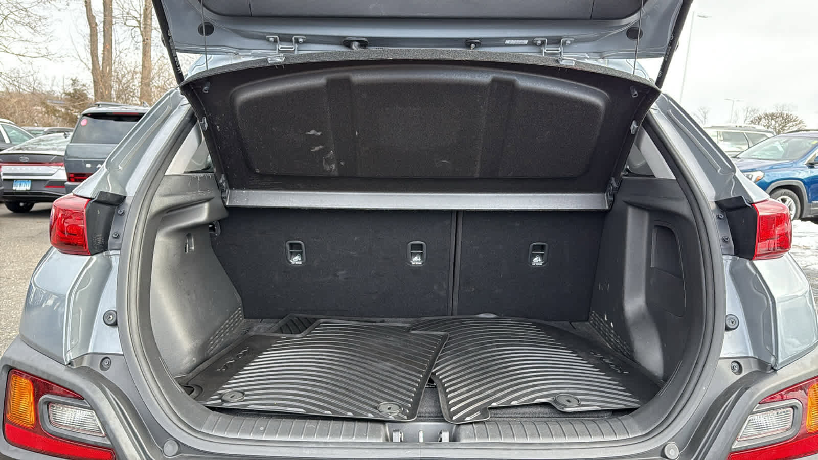 Used 2021 Hyundai Kona SEL w/ Winter Weather Package image 26